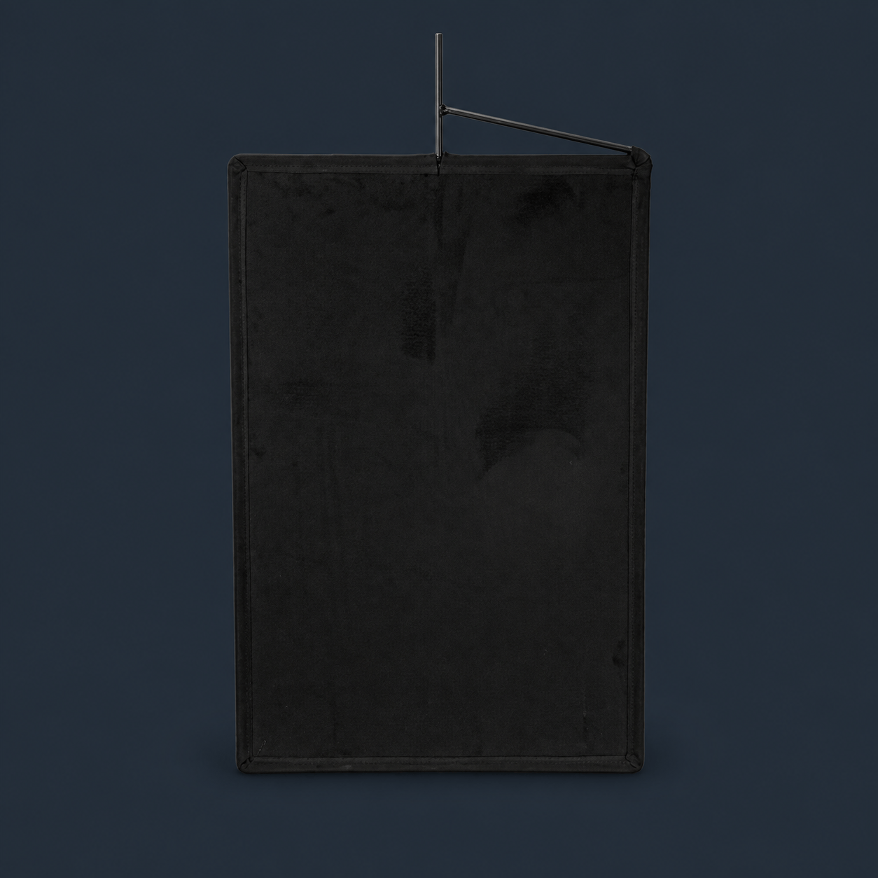 Matthews 24x36 Flag for controlling lighting on set